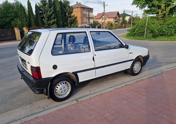 Fiat Uno cena 9999 przebieg: 37140, rok produkcji 1993 z Chełmża małe 742